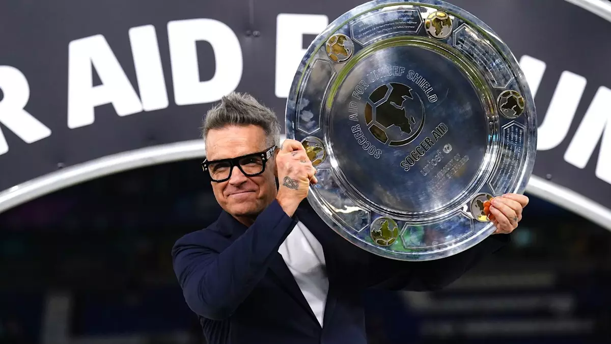 Robbie Williams Shines at Soccer Aid 2021