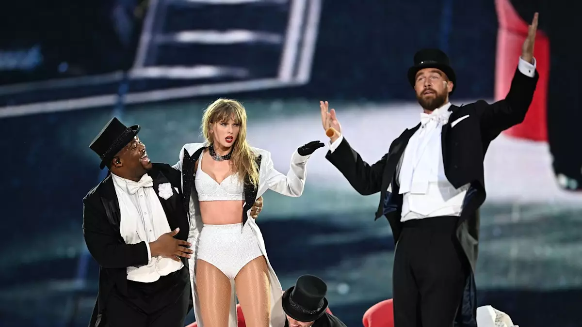 Travis Kelce Surprises Fans at Taylor Swift’s Concert