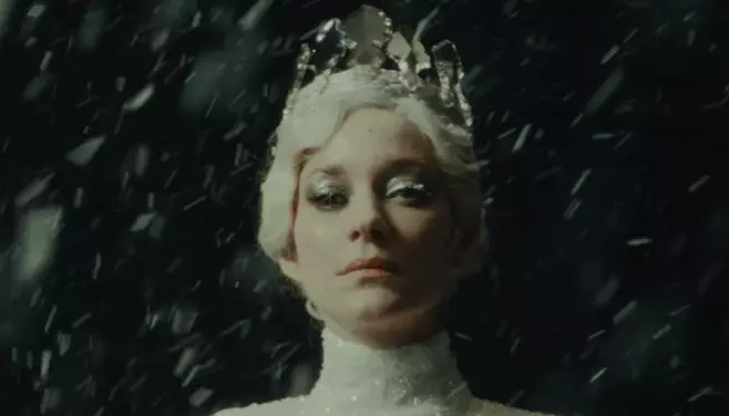 The Art of Performance: Marion Cotillard and the Enigma of “The Ice Tower”